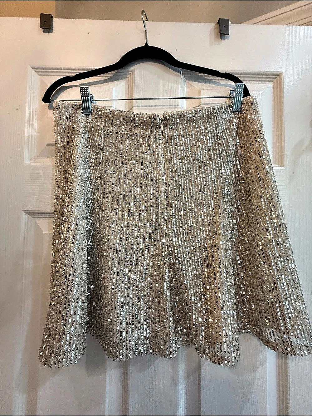 LOFT Sequin Mini Skirt in Gold Size 8 Like New